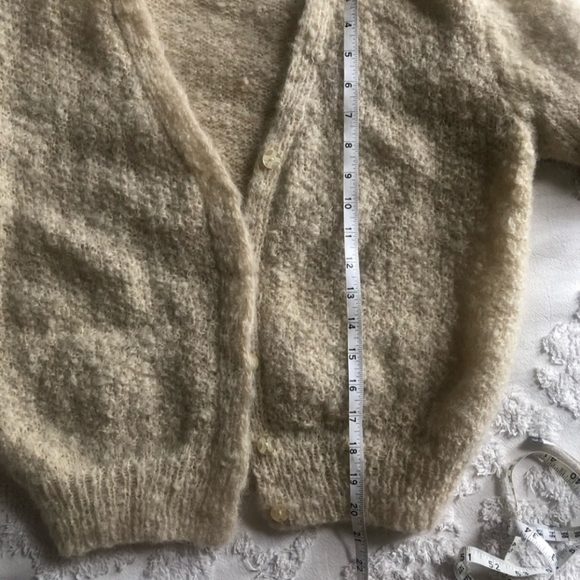 Boucle wool knit cardigan - Picture 2 of 5